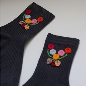 New dark gray flowers embroidered socks, handmade socks